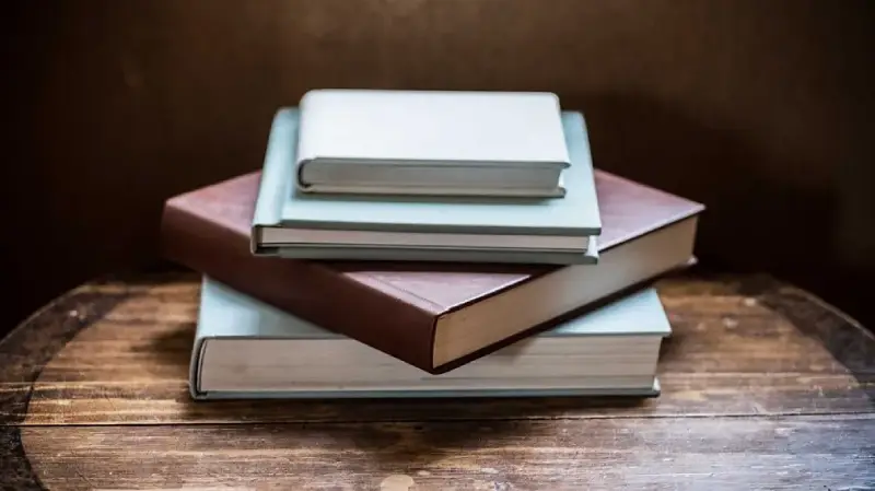 نقش کتاب در شکل‌دهی به هویت فرهنگی و اجتماعی